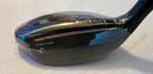 Lade das Bild in den Galerie-Viewer, Taylor Made QI10 RESCUE #3, 19Grad Stiff Schaft EUR 240.- statt EUR 329.-