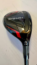 Lade das Bild in den Galerie-Viewer, TAYLORMADE STEALTH RESCUE #4, 22 Grad, light Schaft Neu &amp; ungespielt 138.- statt 299.-
