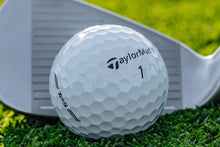 Lade das Bild in den Galerie-Viewer, TaylorMade TP5 &amp; TP5x 2026 mit exklusivem Papillon-Logo – 6 für 5 Aktion
