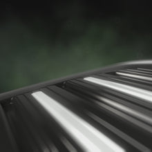 Load and play video in Gallery viewer, TaylorMade Qi35 LS Driver – Power. Kontrolle. Präzision.
